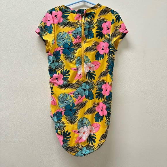 Art Class Cut Out Rash Guard - Picture 2 of 4